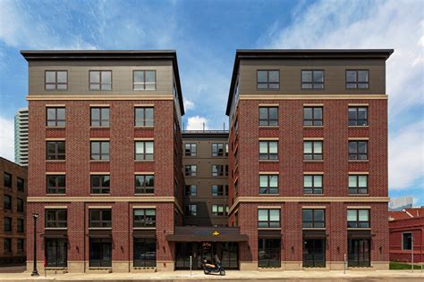 The Belmont Apartments has rental units ranging from 425-725 sq ft starting at 875. . Minneapolis apartments